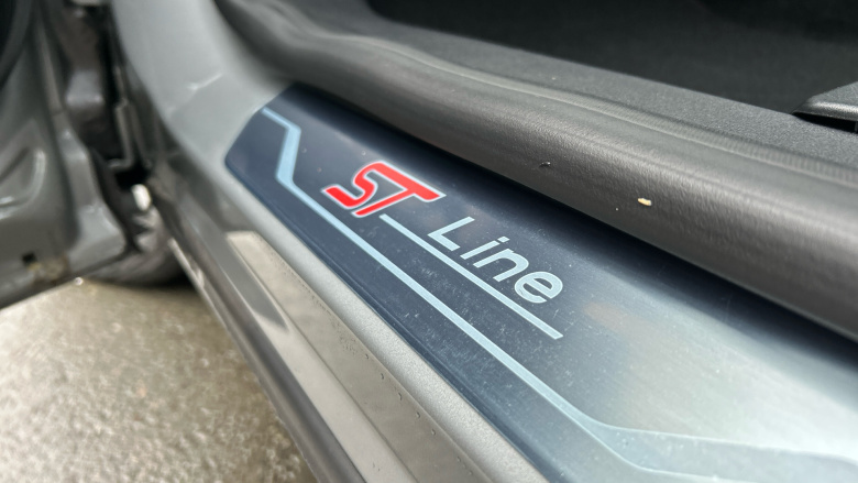 Ford Puma 1.0 EcoBoost Hybrid mHEV ST-Line X 5dr Petrol Hatchback